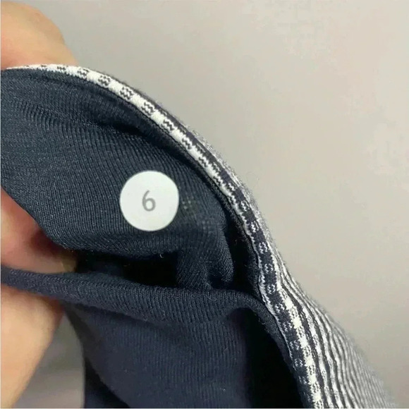 Lululemon  Crops - Picture 7 of 7